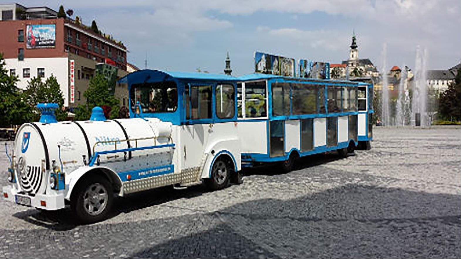 Turistický vláčik by mal v meste premávať celoročne, nielen sezónne
