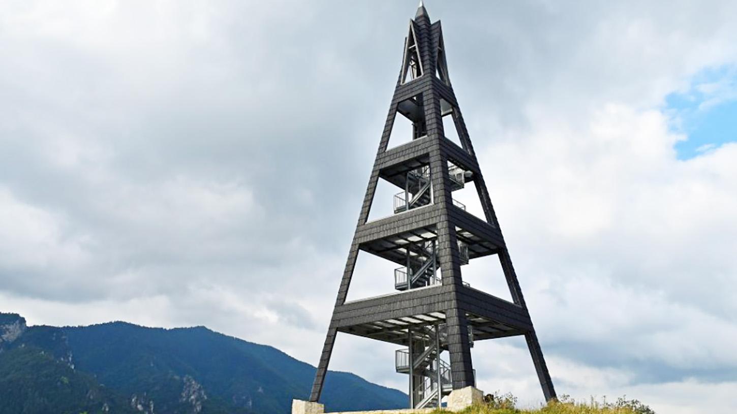 Na Malom vrchu nad obcou otvorili novú rozhľadňu
