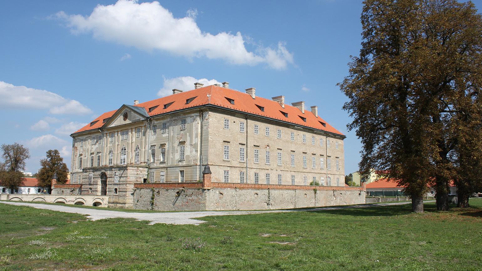 Na zámku v Holíči končí rekonštrukcia koniarne