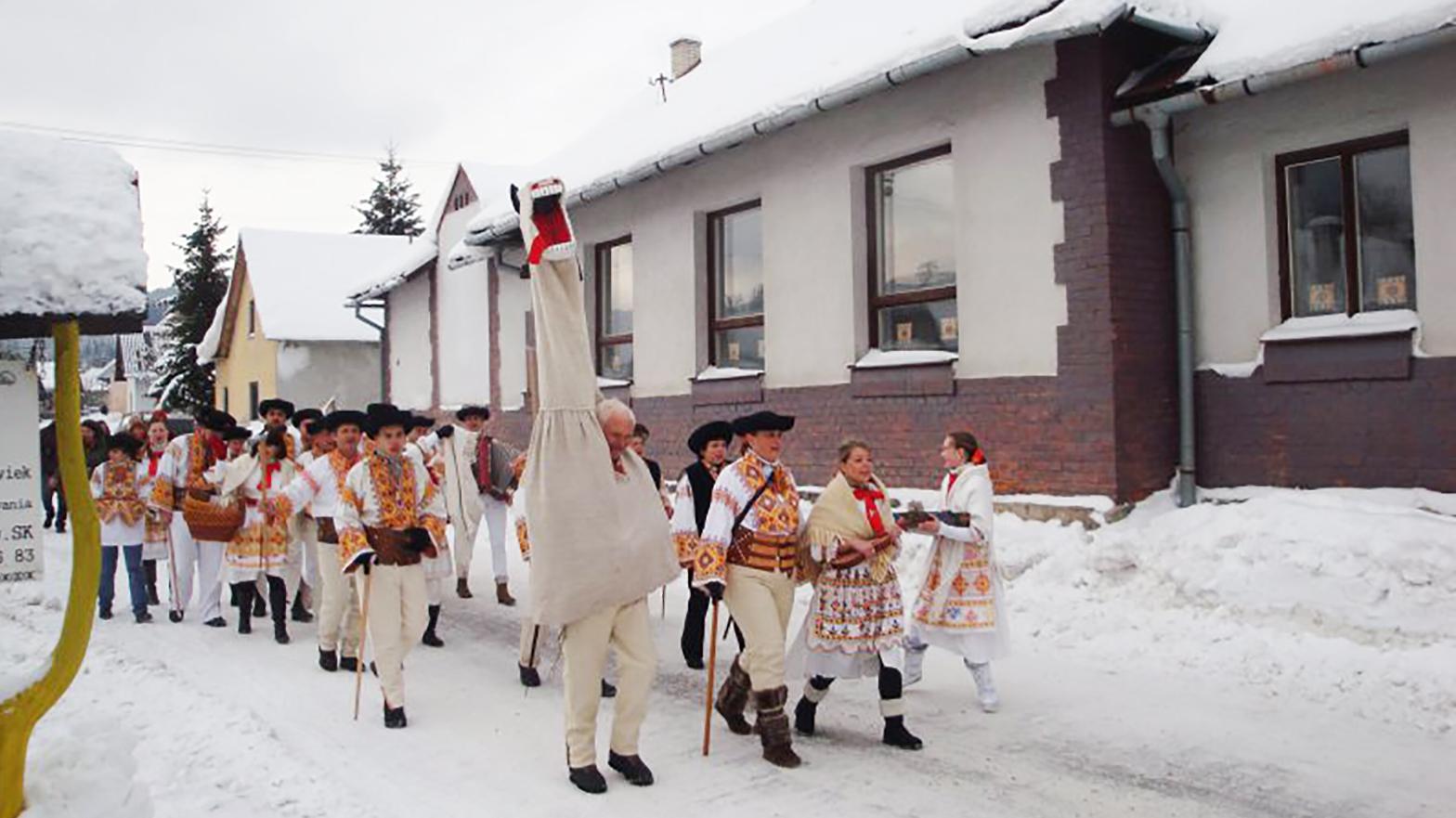 V pondelok po nedeli Troch kráľov sa začínajú fašiangy, potrvajú do 5. marca