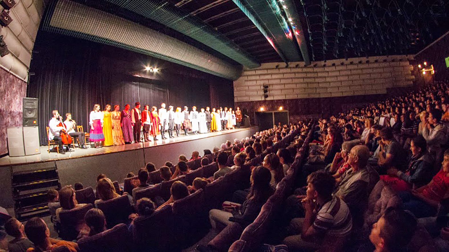 Kraj chce zriadiť profesionálne divadlo pre maďarskú komunitu