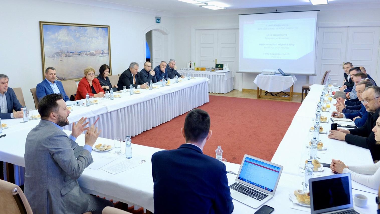 Uzávierky k D4R7 a Mlynských nív sa dotknú viacerých obcí pri Bratislave