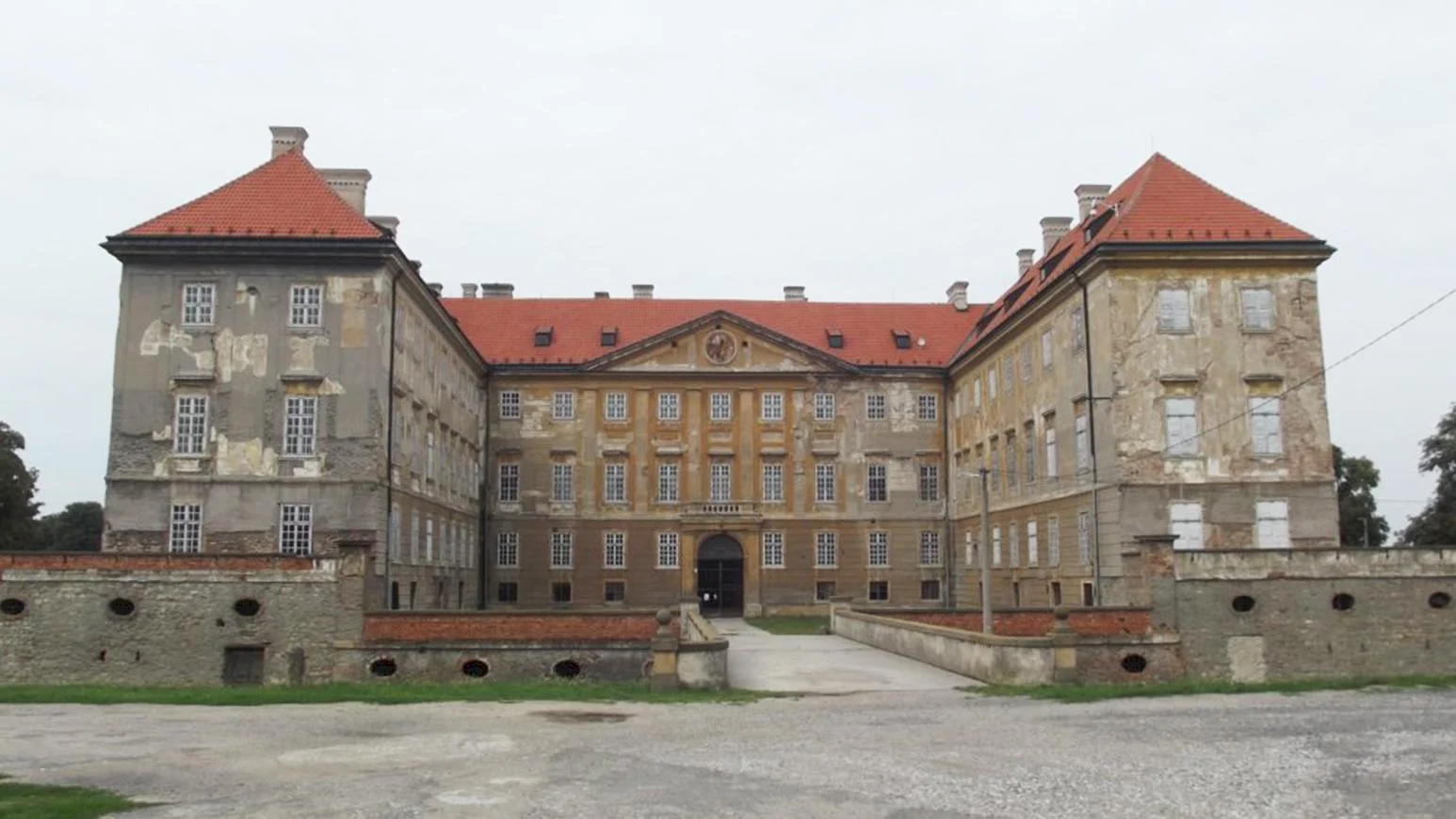 Mesto Holíč získalo 666.000 eur na rekonštrukciu Holíčskeho zámku