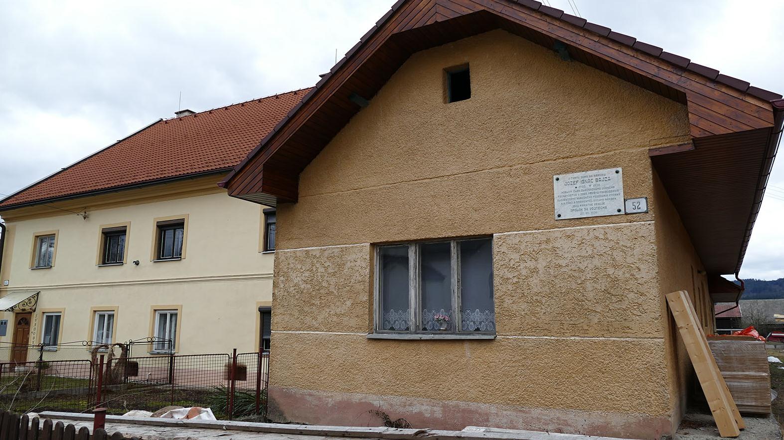 Predmier: Najznámejším rodákom je J. I. Bajza, obec opravuje jeho rodný dom