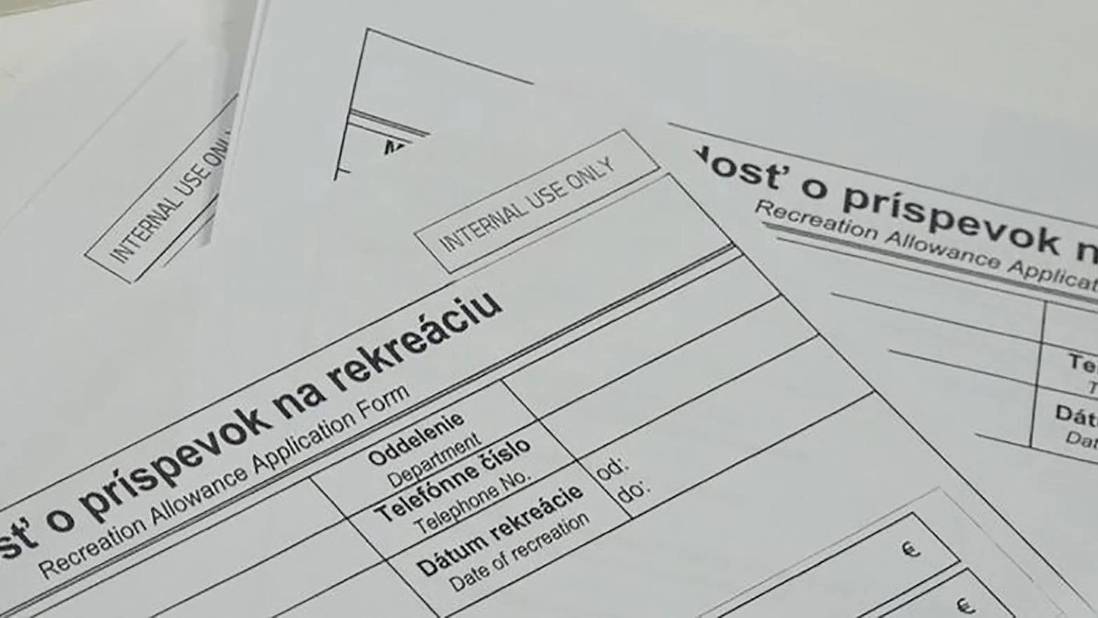 MŠVVaŠ požiadalo ministerstvo financií o peniaze na rekreačné poukazy
