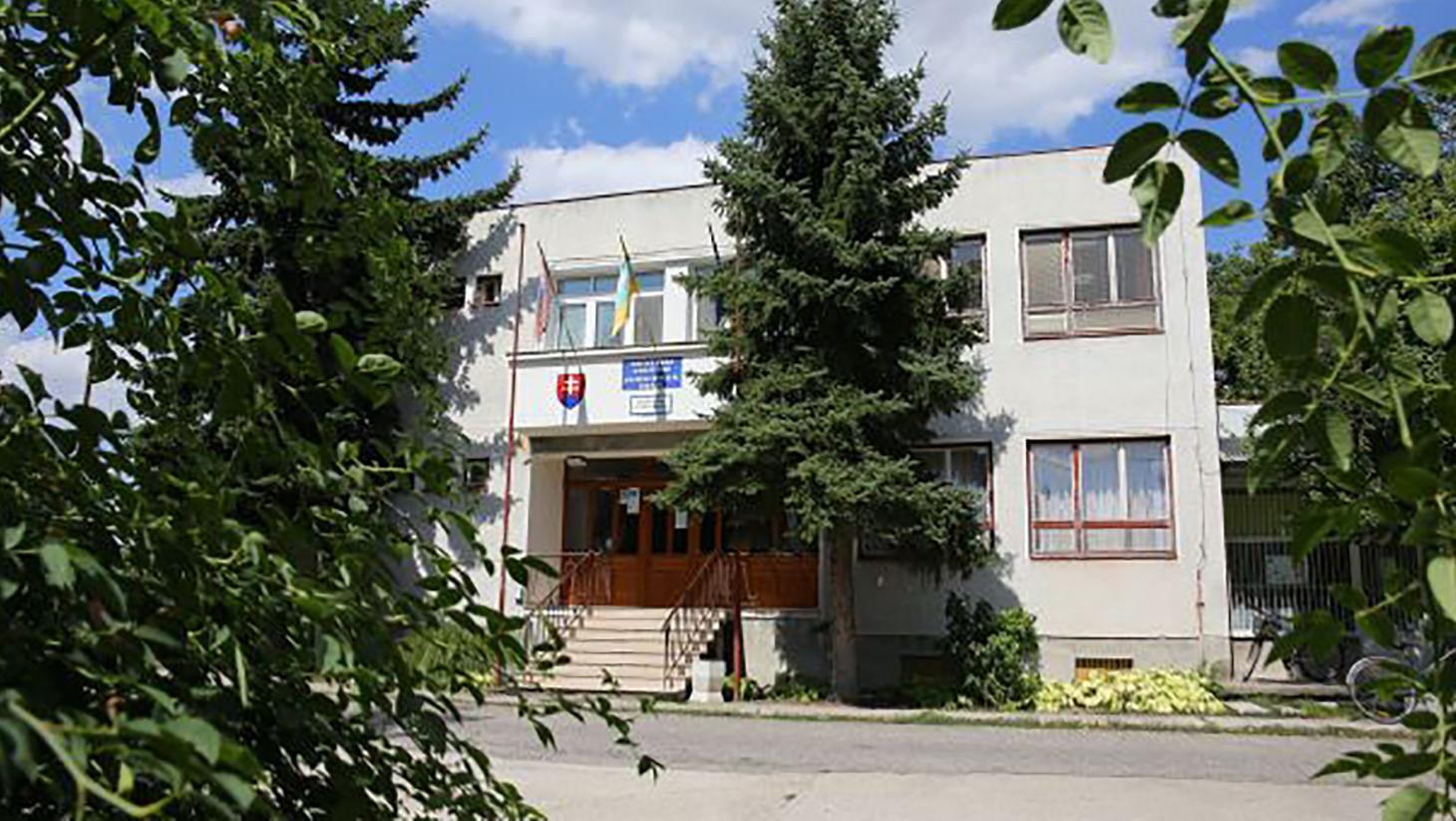 Obec chce vybudovať detské ihrisko z dotácie, rekonštruuje i škôlku