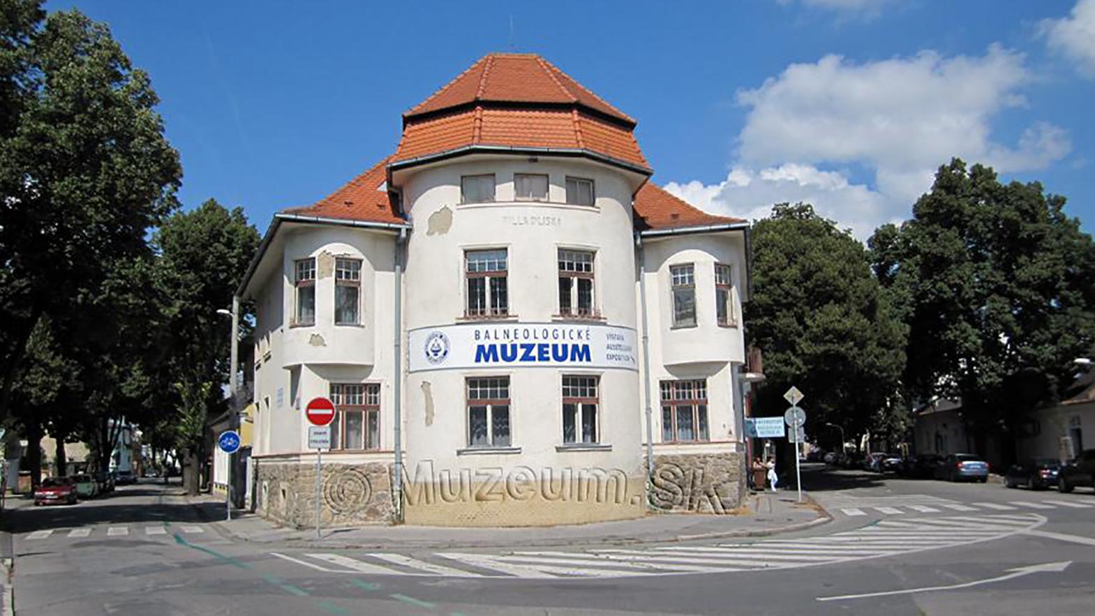 Múzeum pozýva na prehliadku zbraní i zreštaurovaných kachlíc