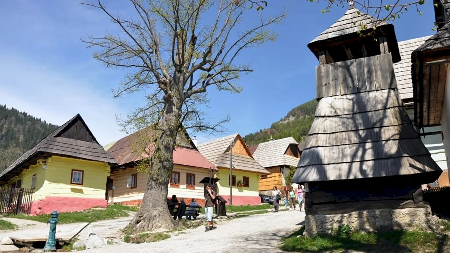 Vlkolínčanov trápia nevychovaní turisti, radnica chce problém riešiť