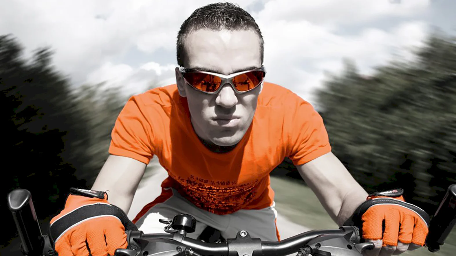 Viac než desaťtisíc ľudí začalo chodiť do práce na bicykli