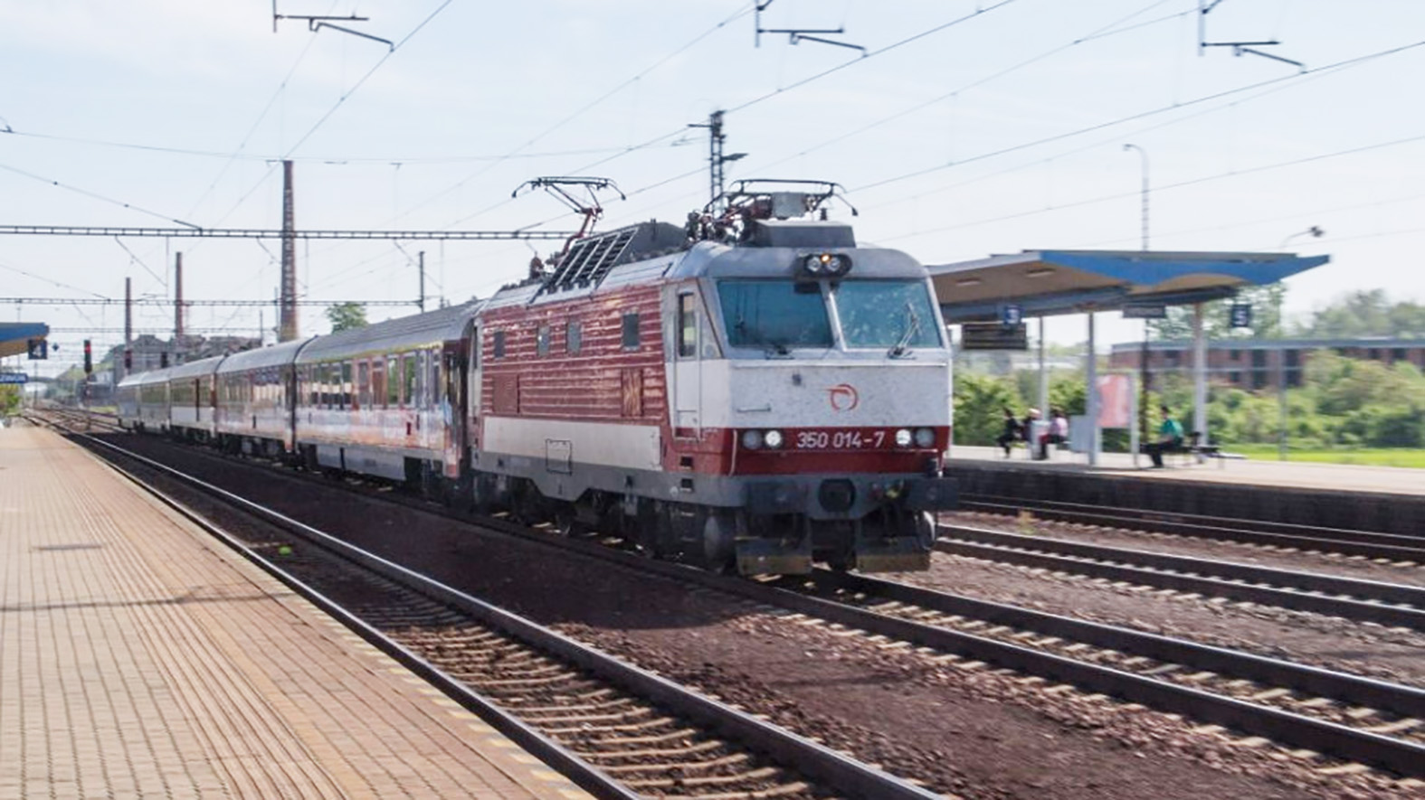 ZSSK vypraví mimoriadny vlak z Bratislavy do Brezovej pod Bradlom