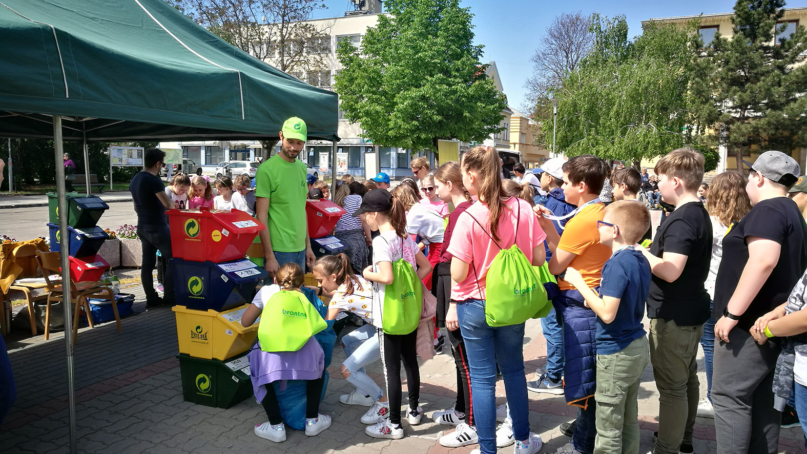 Jarný ekofestival v Nových Zámkoch - o triedení