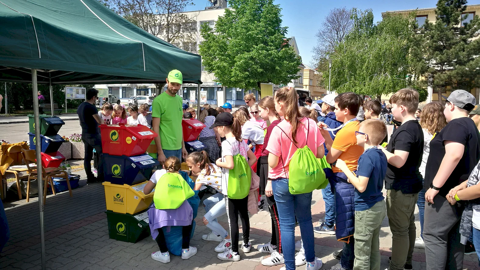 Jarný ekofestival v Nových Zámkoch - o triedení
