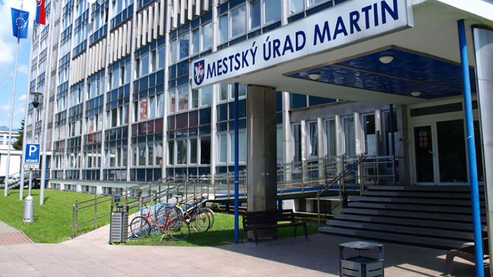 Zasadnutia mestskej rady budú verejné a vysielané v priamom prenose