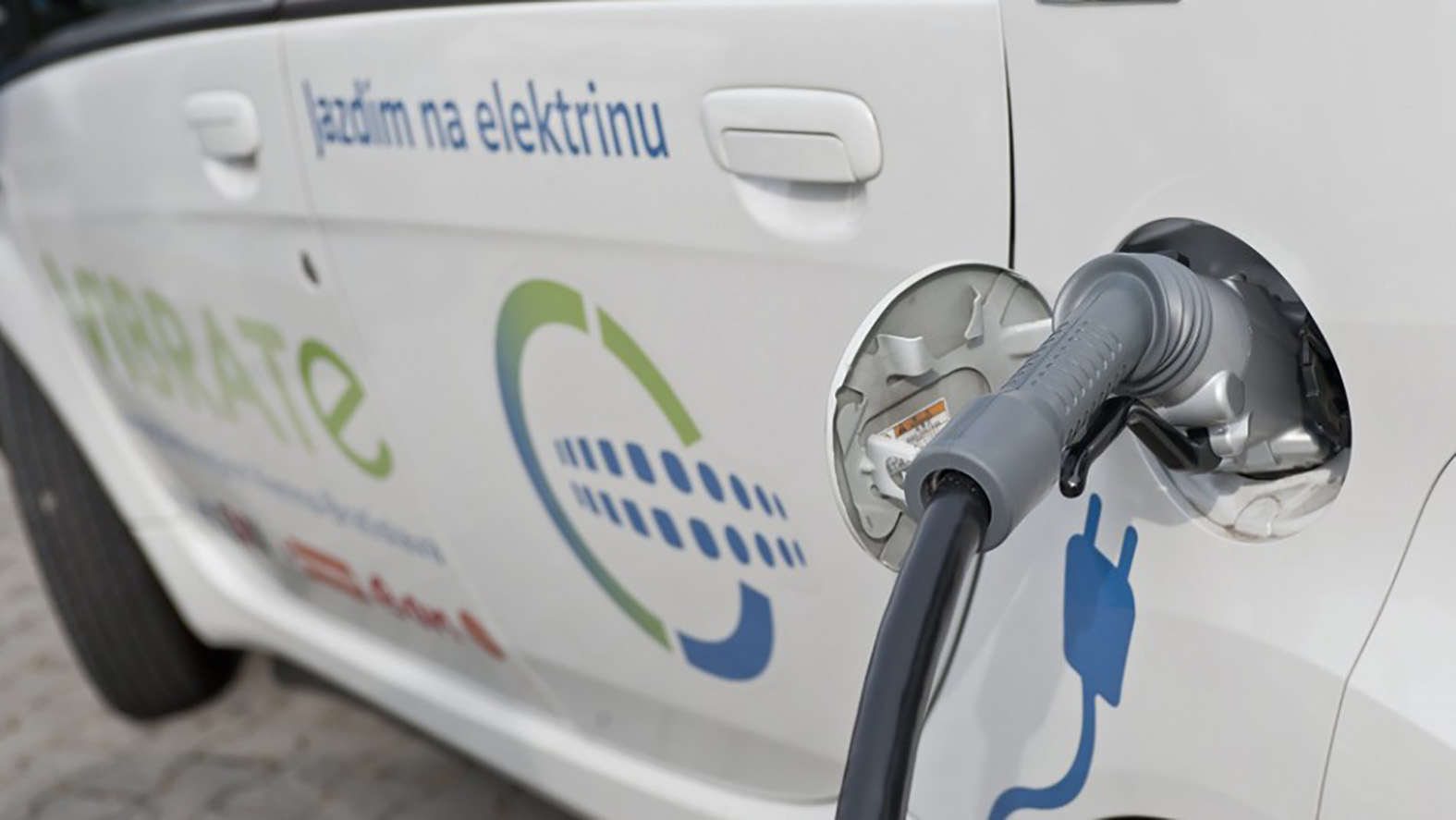 M. Hlivák: ÚVO chce ísť pri nákupe elektromobilov príkladom, urobí metodiku