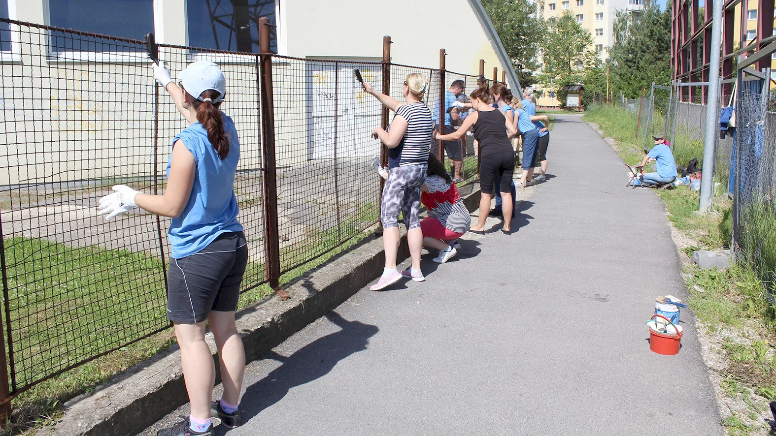 Zamestnanci úradu sa dali na dobrovoľníctvo. Čistili, maľovali a upratovali