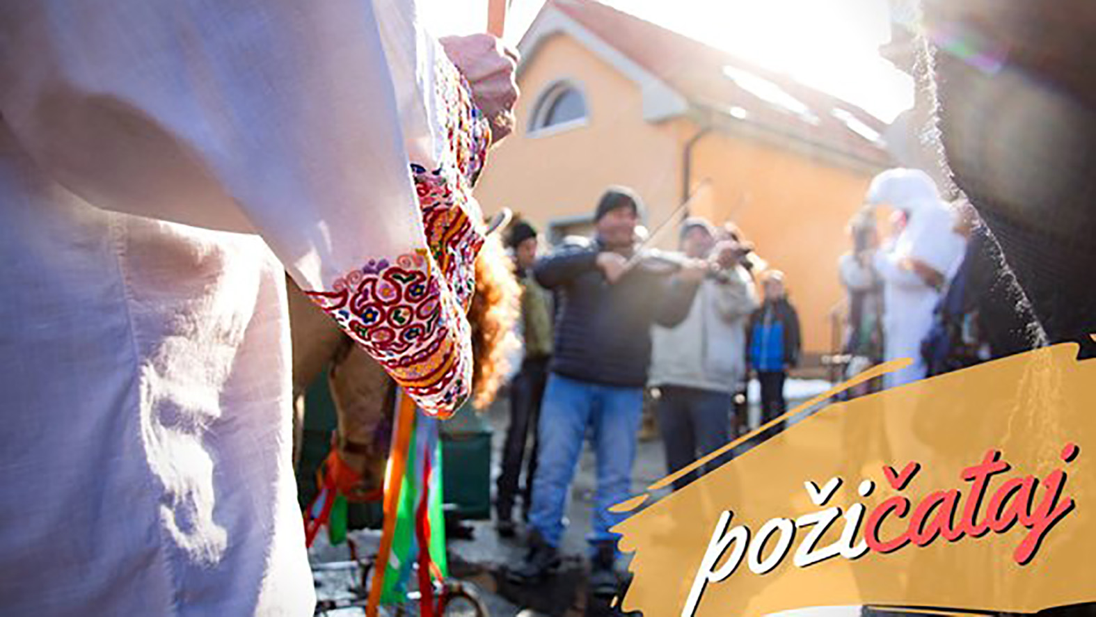 Ľudia v Čataji sa cez požičiavanie vecí vracajú ku svojim koreňom
