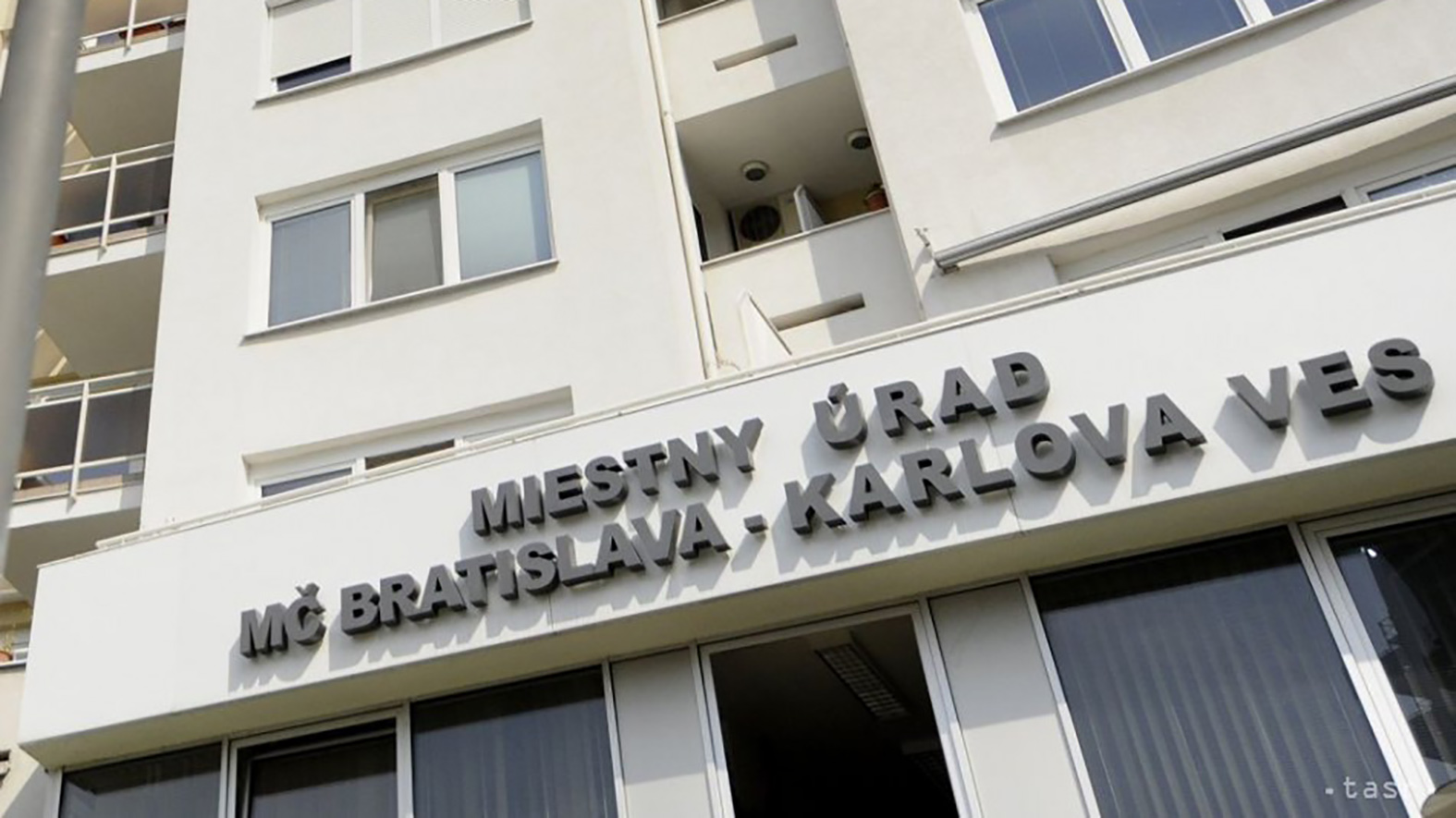 Takmer pol milióna eur z prebytku za rok 2018 dá Karlova Ves do škôl