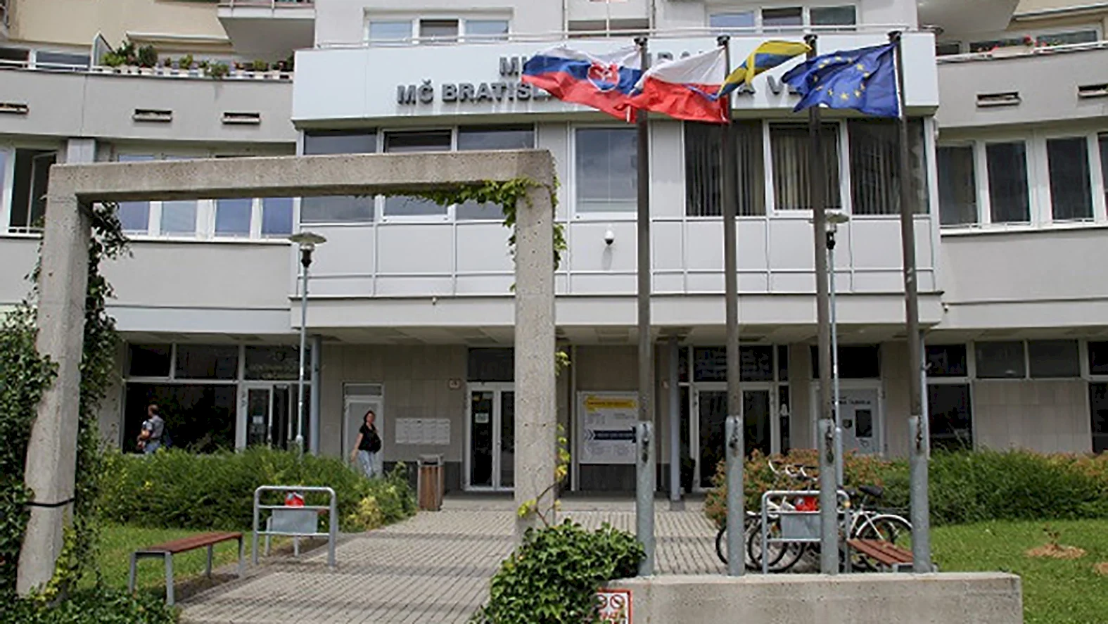 Karlova Ves bude zvažovať vstup do ÚMS