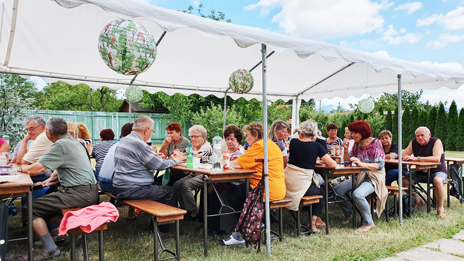 Senior-gulášpárty v Príbovciach