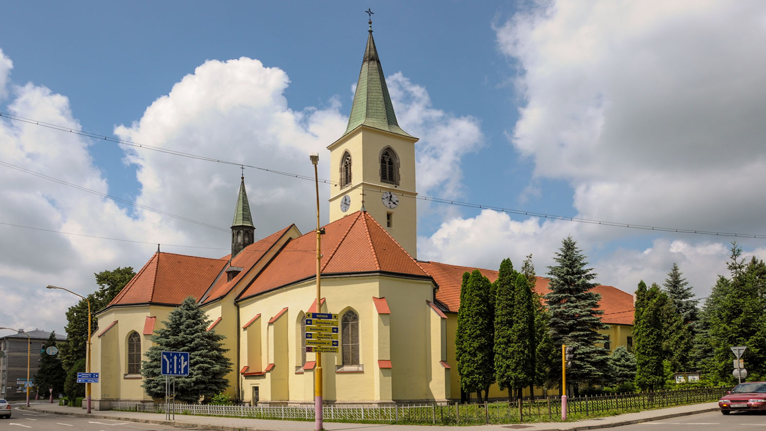 Národnú kultúrnu pamiatku - kostol Všetkých svätých - vynovujú