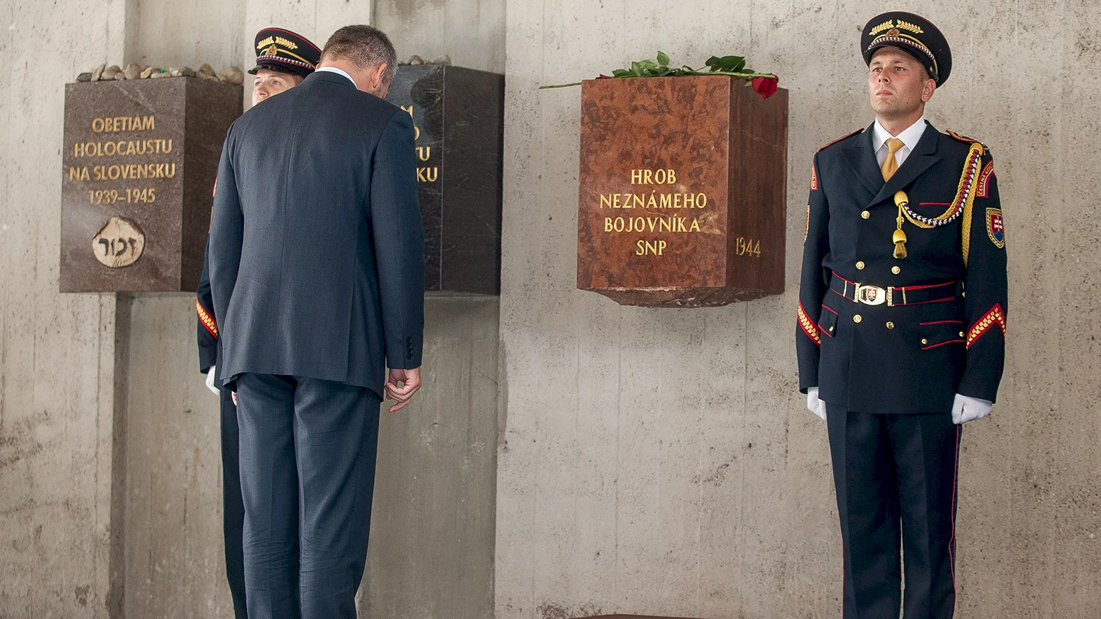 V pietnej sieni Múzea SNP uložili pozostatky neznámeho vojaka