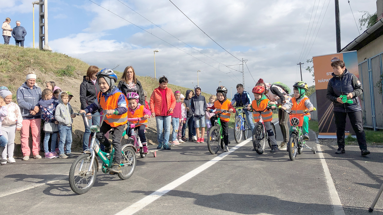 V Pečovskej Novej Vsi otvorili úsek cyklotrasy Eurovelo 11