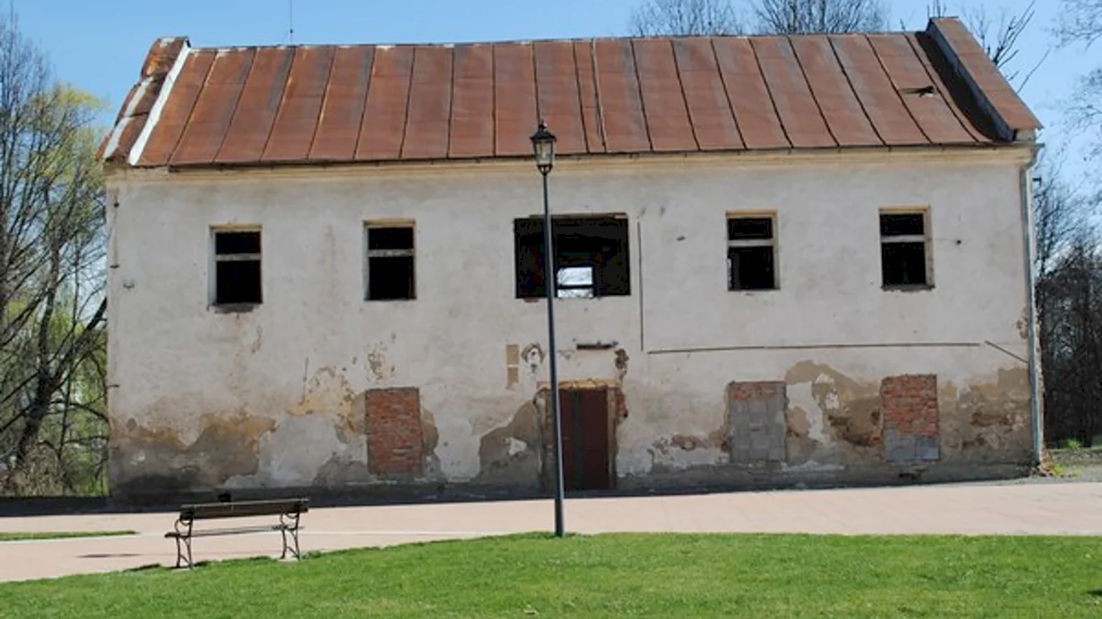 Malý kaštieľ v Snine zrekonštruujú