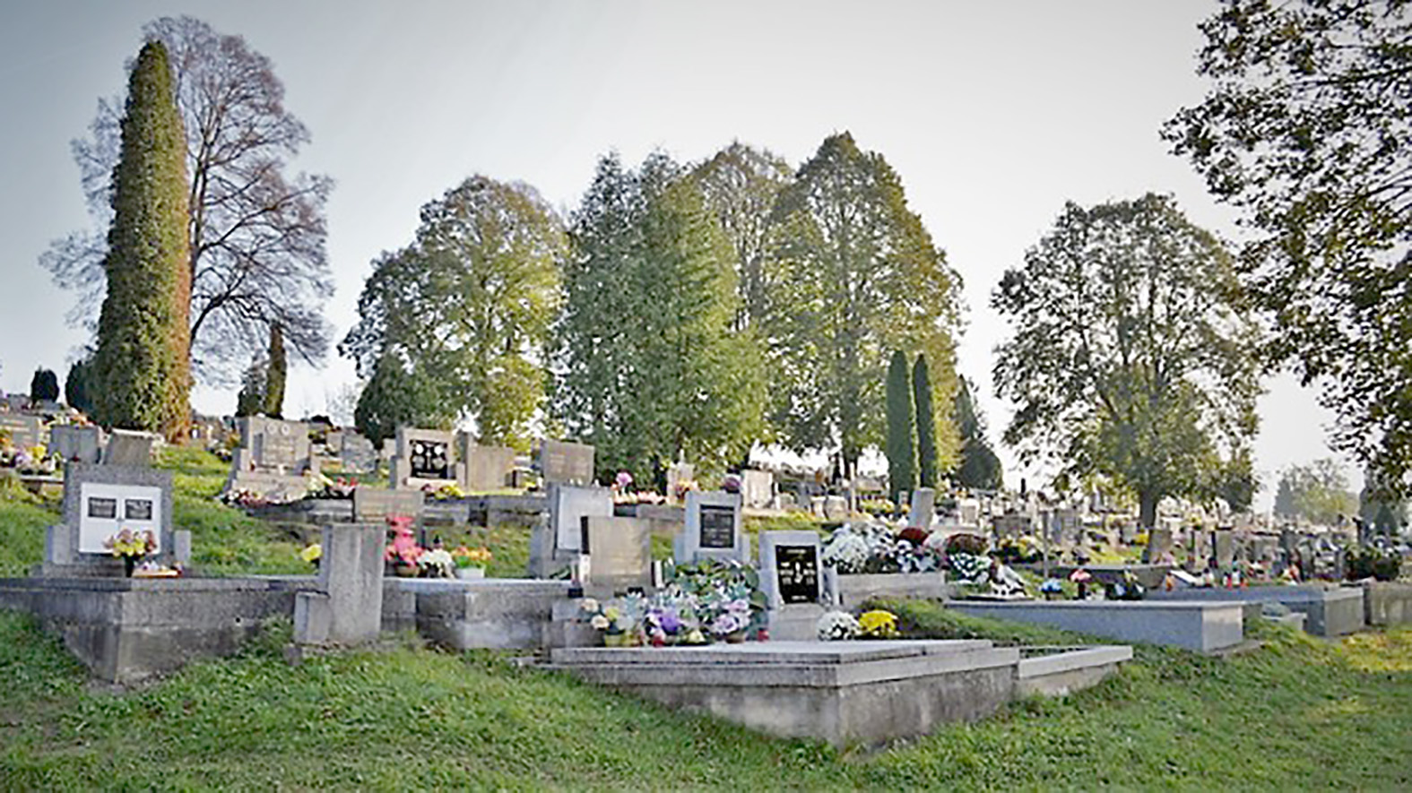 Cintoríny už možno navštíviť aj virtuálne