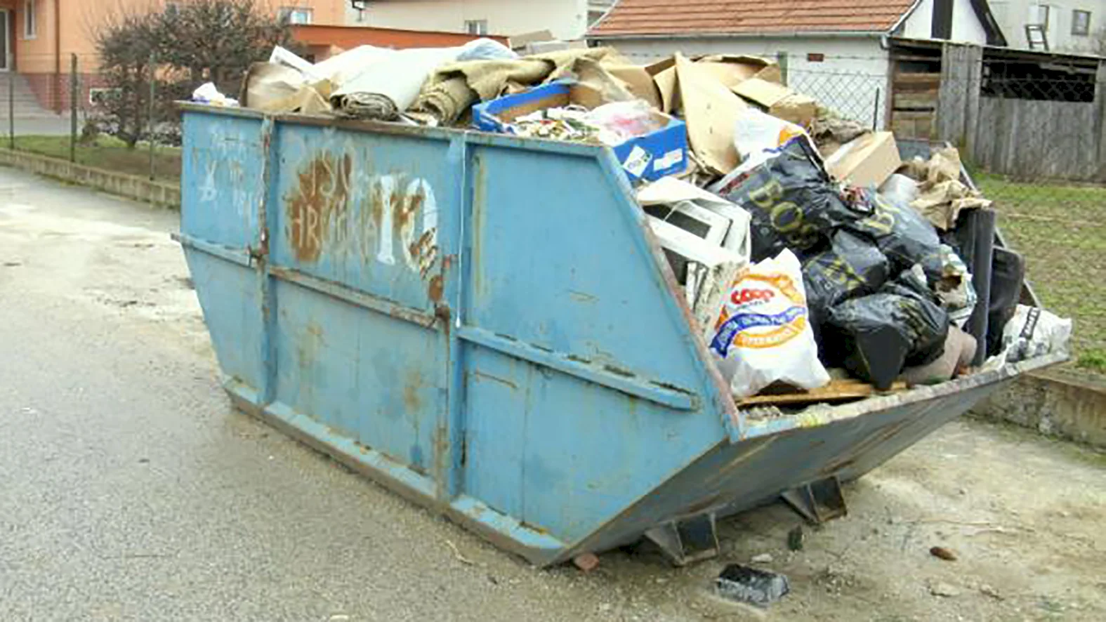 Bánovce nad Bebravou: Radnica zaviedla novinky v zbere veľkoobjemového odpadu