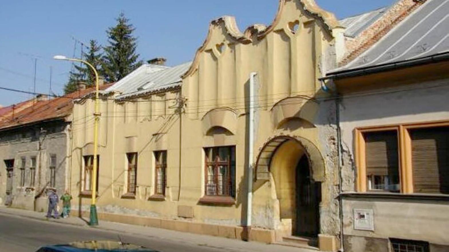 Mesto Lučenec chce obnoviť secesnú vilu na Jókaiho ulici, žiada o dotáciu