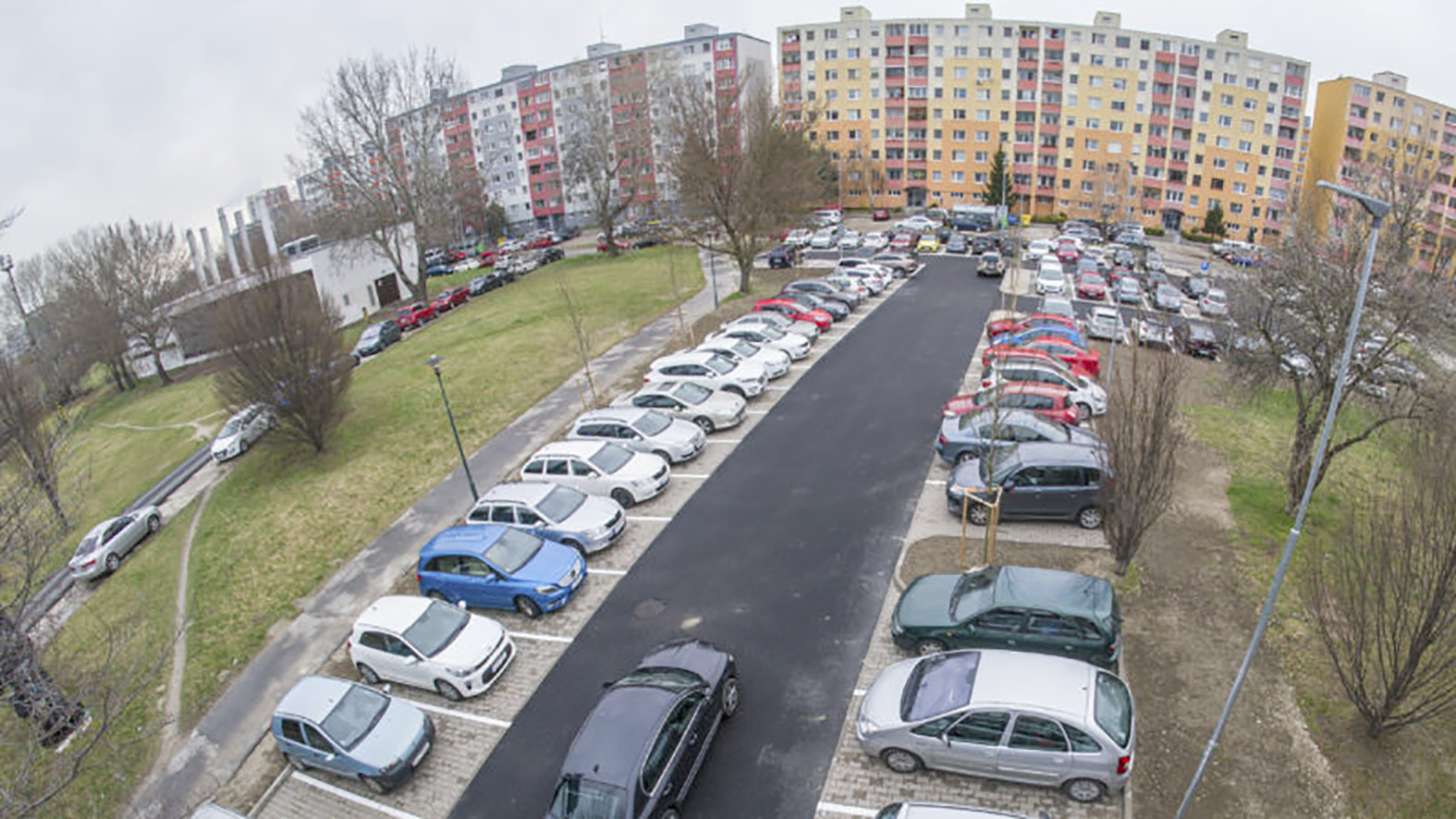 V Petržalke sa začínajú kontroly parkovania