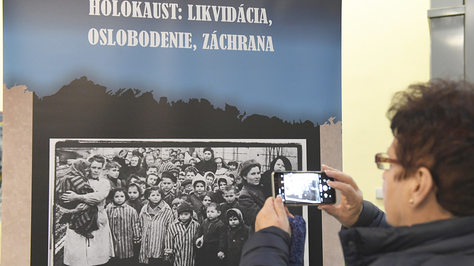 V priestoroch teologickej fakulty sprístupnili výstavu o holokauste