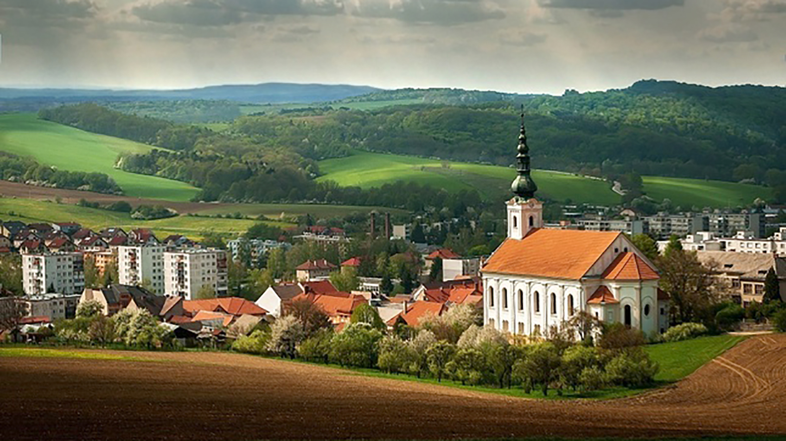 Brezová pod Bradlom zrekonštruuje nevyužívanú školu na nájomné byty