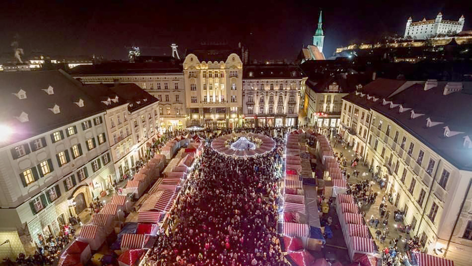 V centre Bratislavy sa začali vianočné trhy, tie mestské majú nový koncept