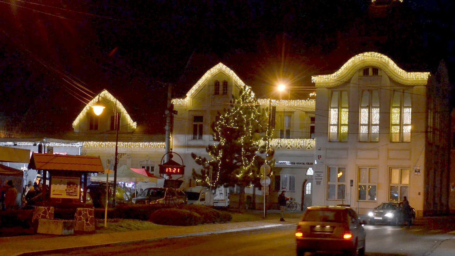 Vianoce v meste sú z roka na rok krajšie. Po novom aj šetrnejšie k prírode