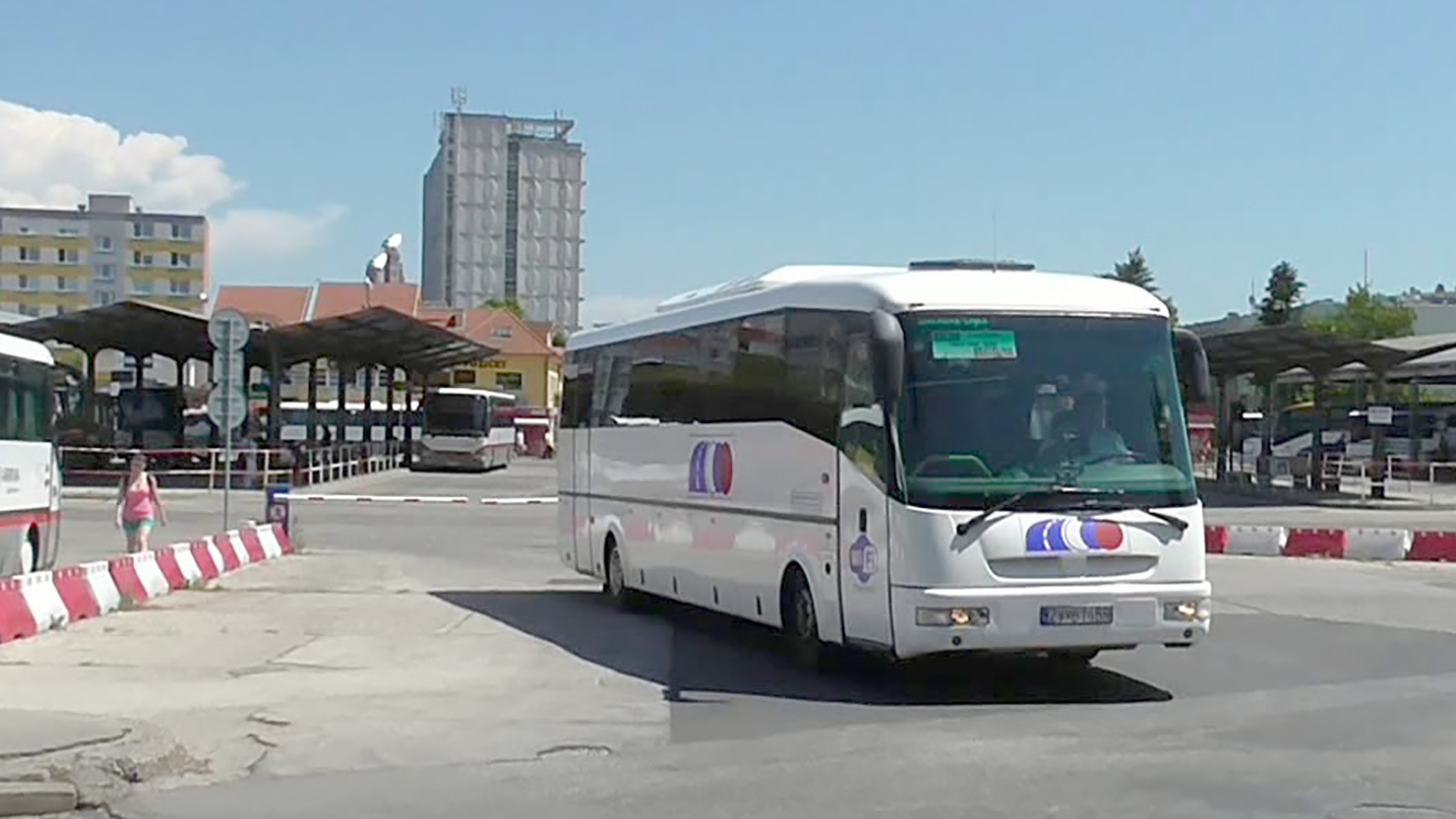 BBSK: Zmena cestovných poriadkov: Autobusy budú stáť na väčšom počte zastávok