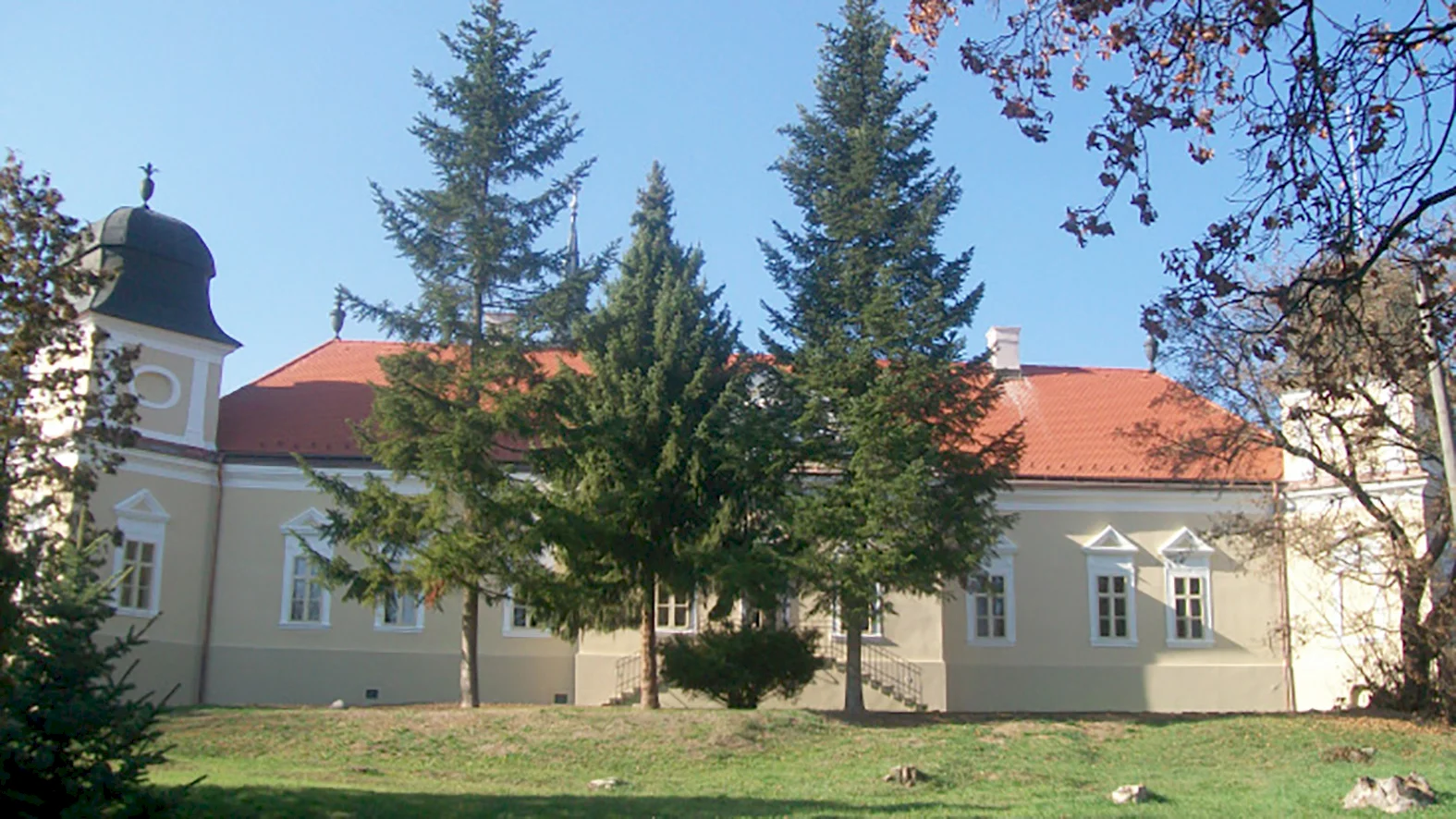 Obnovu parku pri kaštieli v Dolnej Strehovej ukončia na jar