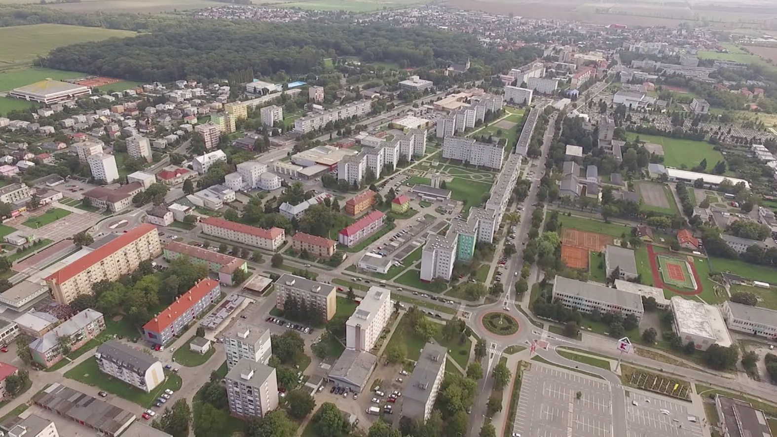 Obyvatelia môžu využívať obnovený vnútrosídliskový priestor