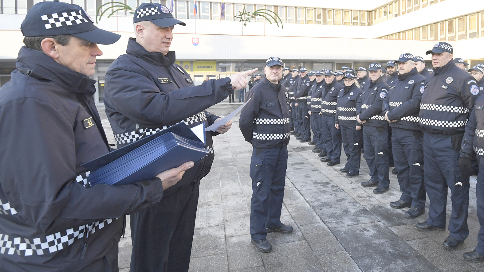 Spolu 35 mestských policajtov si prevzalo ocenenia