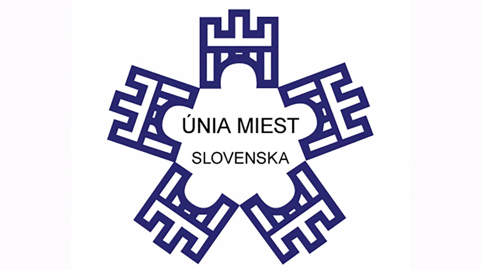 Návrh reformy verejnej správy rozvíja aj možnosť zrušenia krajov, priznáva ÚMS