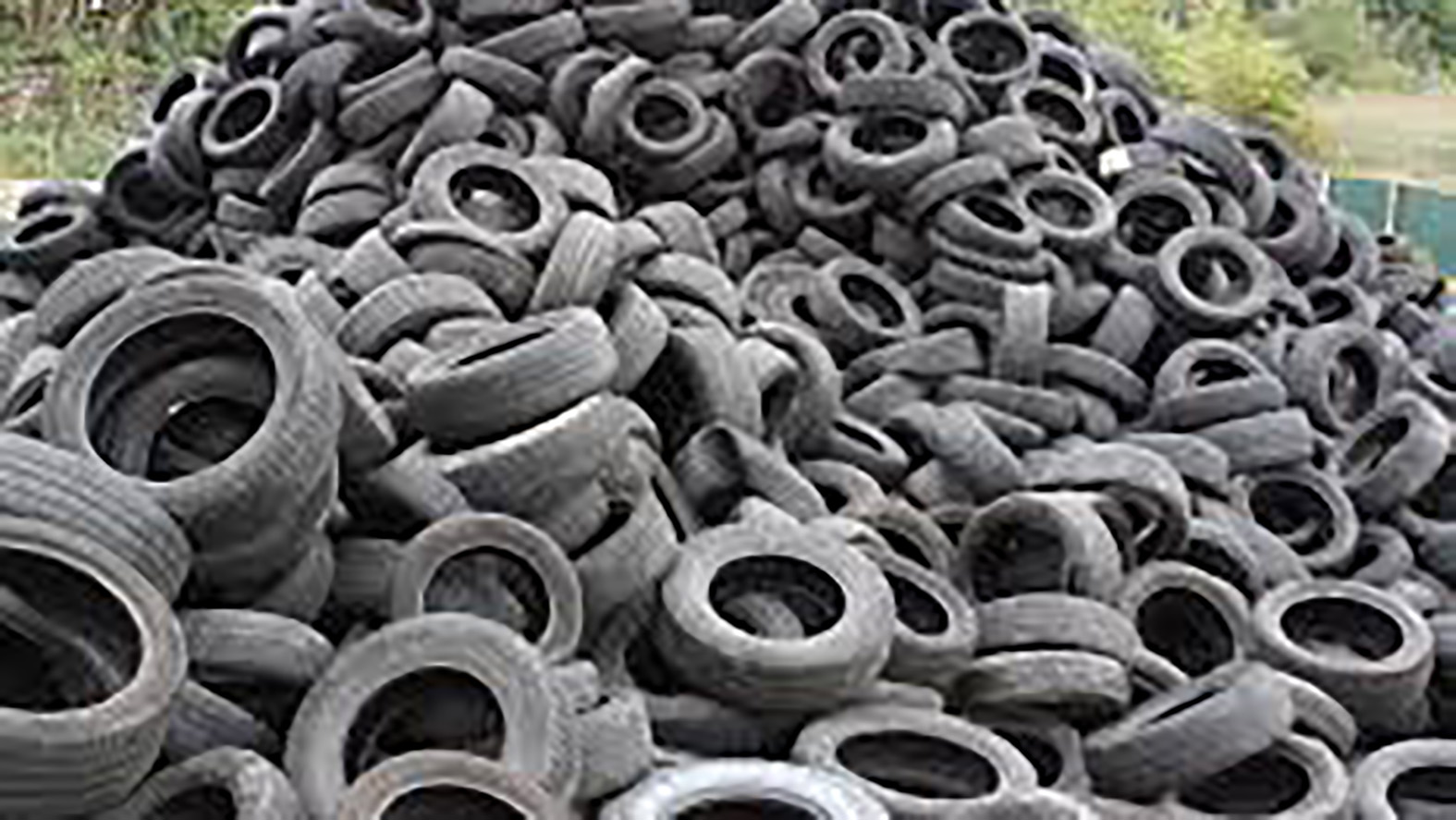 Kanadskí vedci objavili kľúč k recyklácii opotrebovaných pneumatík
