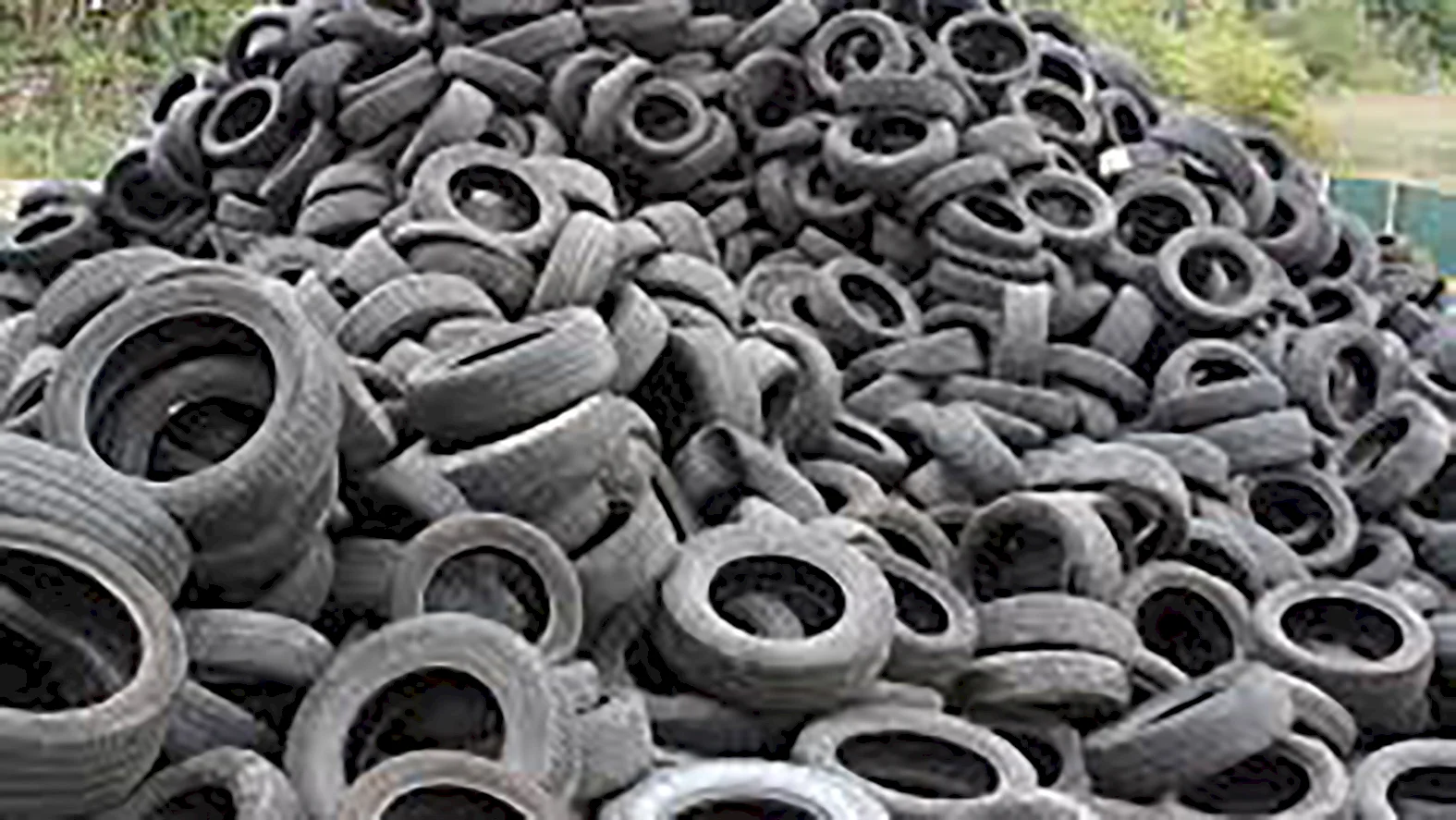 Kanadskí vedci objavili kľúč k recyklácii opotrebovaných pneumatík