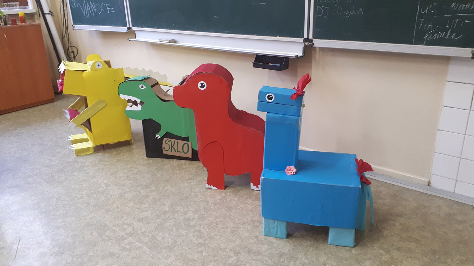 S víťazmi súťaže o recyklokoše navštívil ENVI - PAK triediacu linku