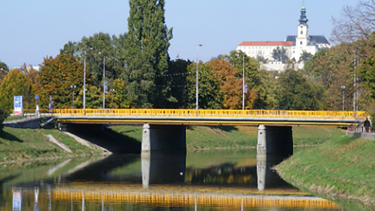 Mesto pripravuje stavbu cyklistického podjazdu pod Univerzitným mostom