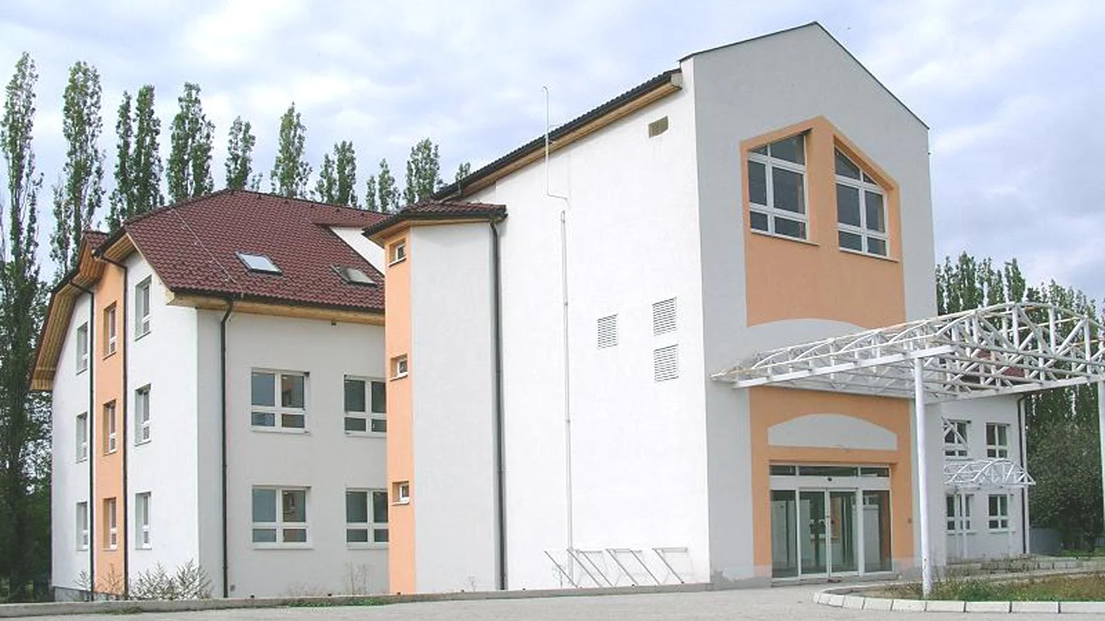 Mesto Sobrance chce pre svoju nemocnicu získať nové prístroje