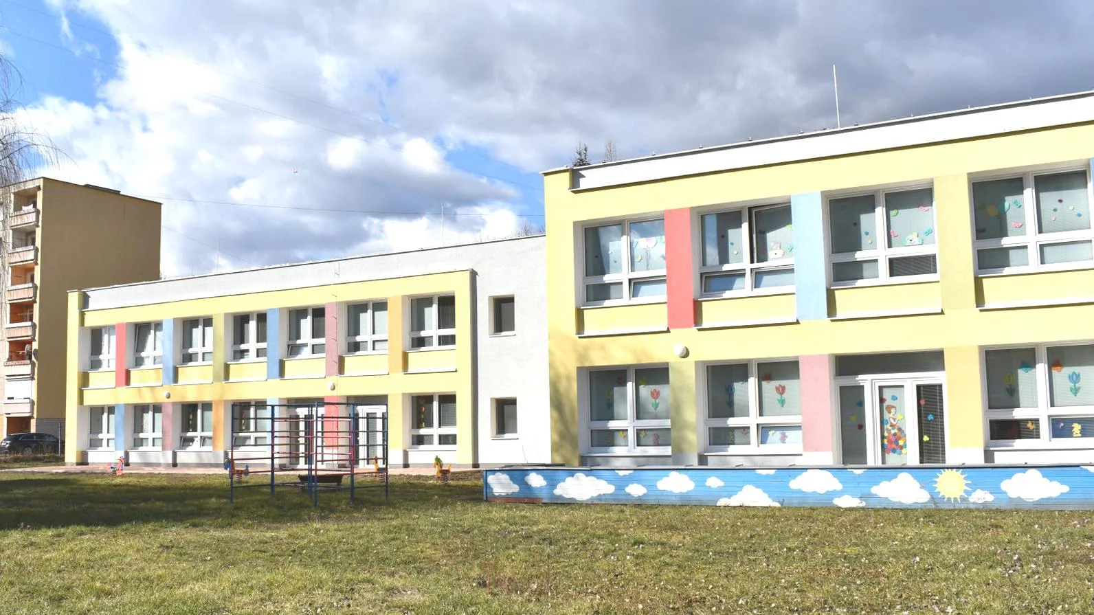 Vo Fiľakove odovzdali do užívania druhú zrekonštruovanú škôlku