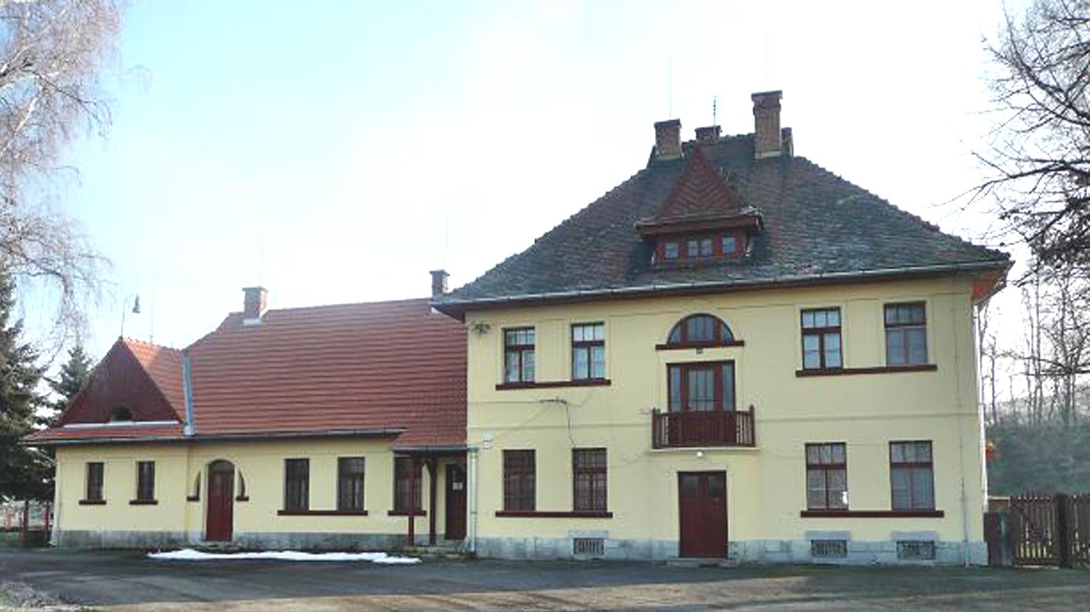 Obec Dobrá Niva budovu železničnej zastávky nekúpi