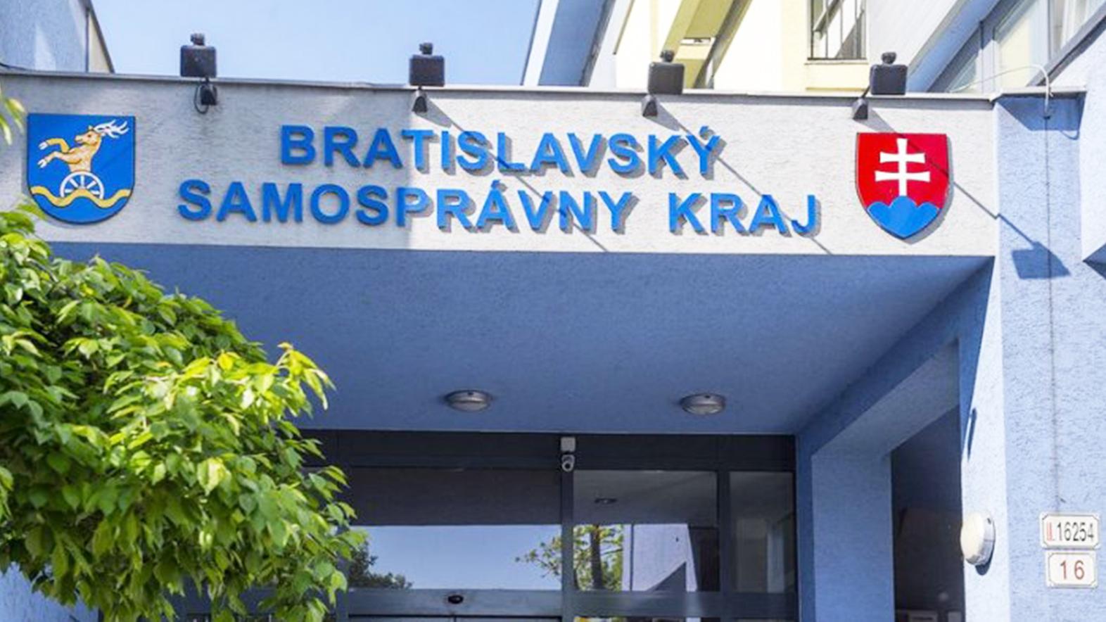 Stážisti opäť na župe