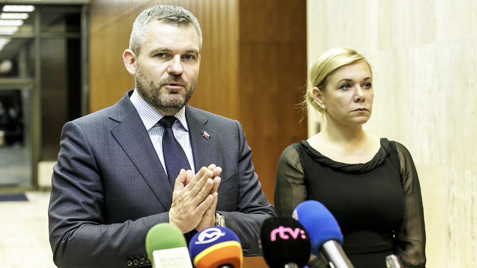 Vláda vyhlásila od štvrtka na celom území SR mimoriadnu situáciu
