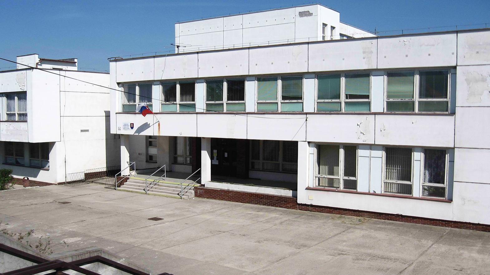 Obec Veľké Leváre získala dotáciu na zateplenie časti budovy základnej školy